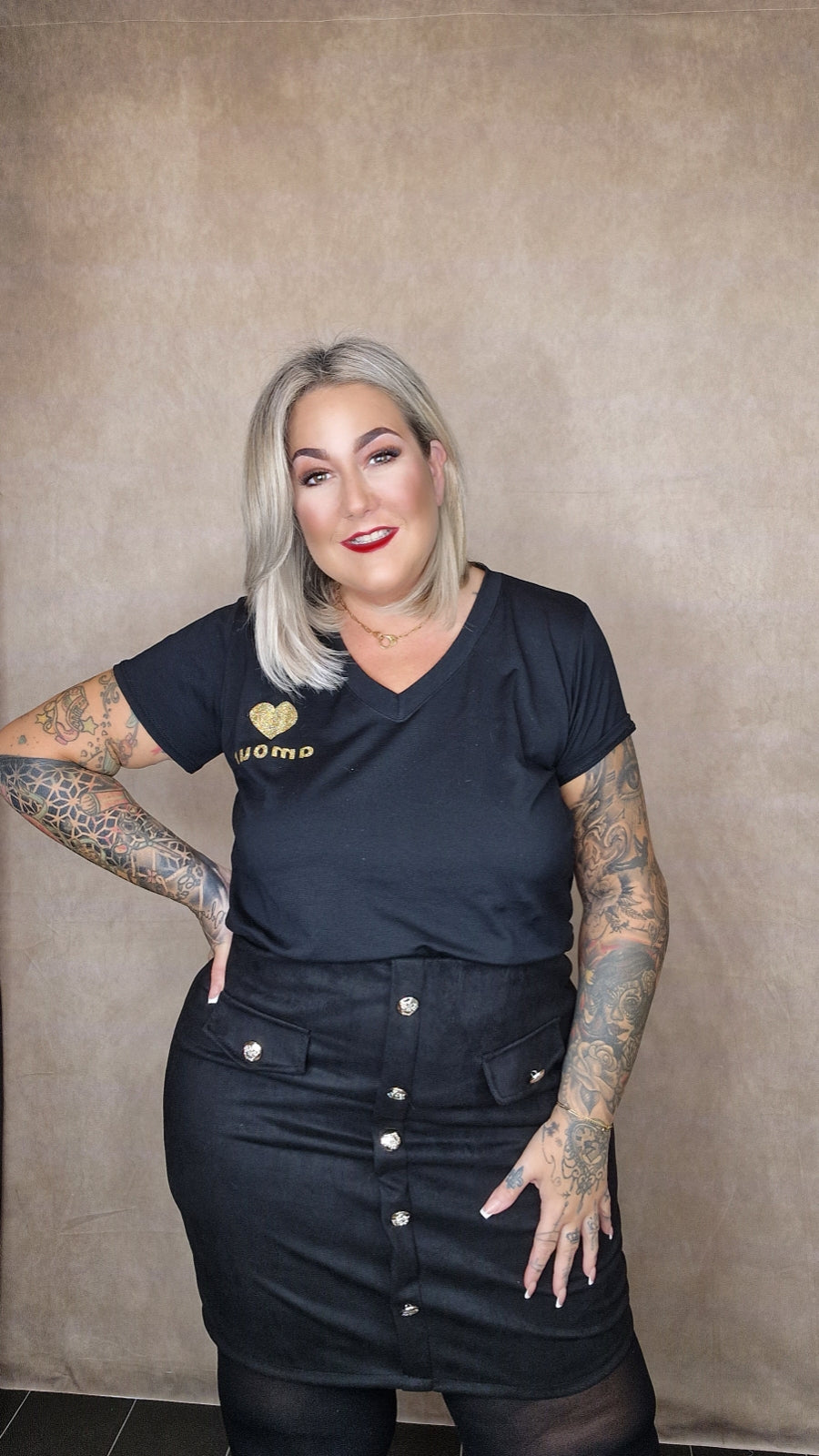 Kurzarm Shirt "AMOUR"💛 in schwarz oder weiß