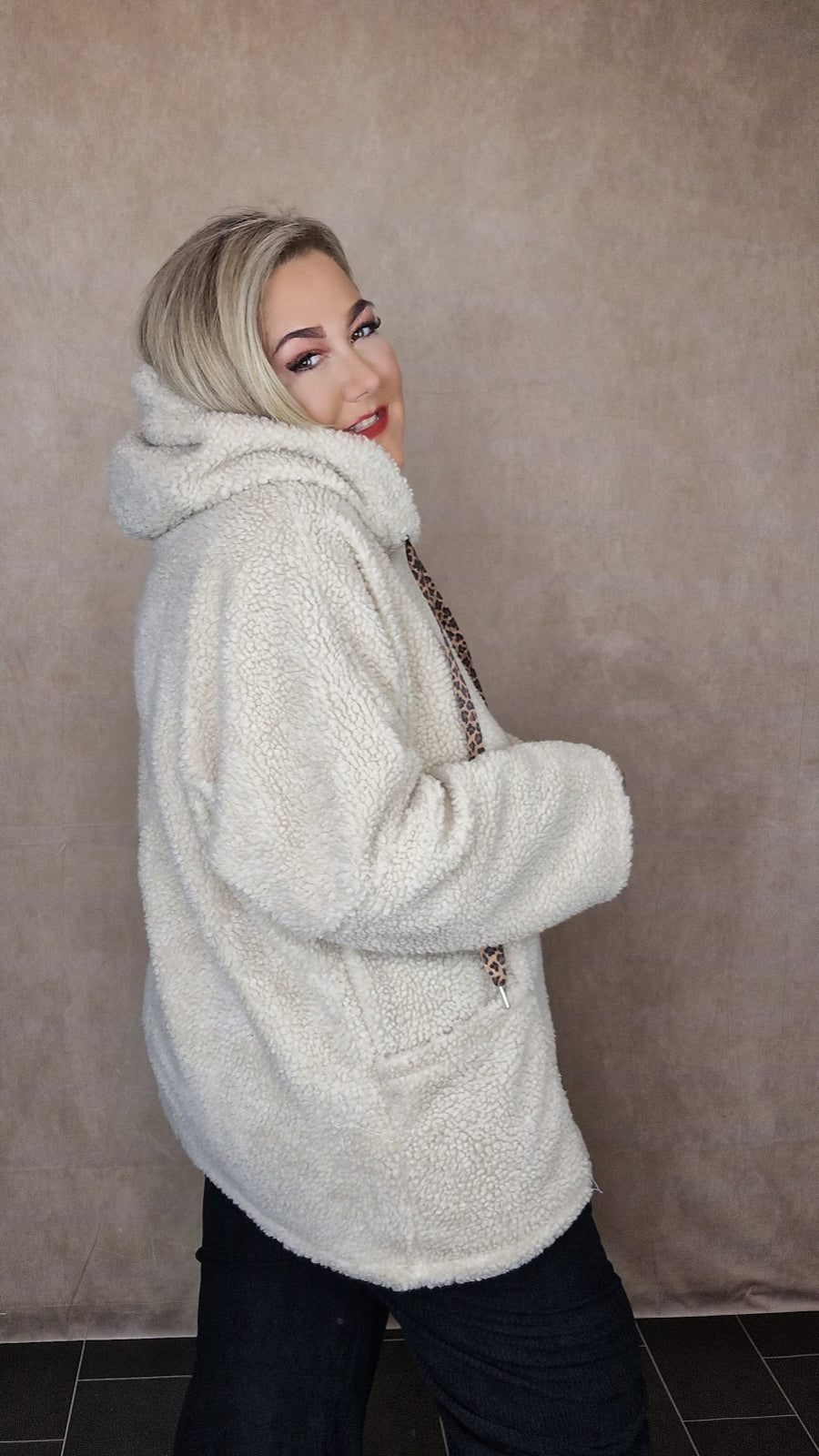 Hoodie "Cozy" 🐻