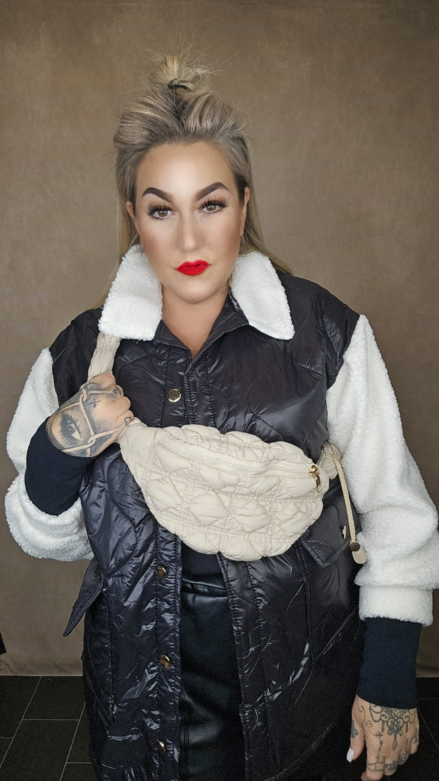 Crossbag "Puffy" in Beige ,Schwarz , rosa & weiss