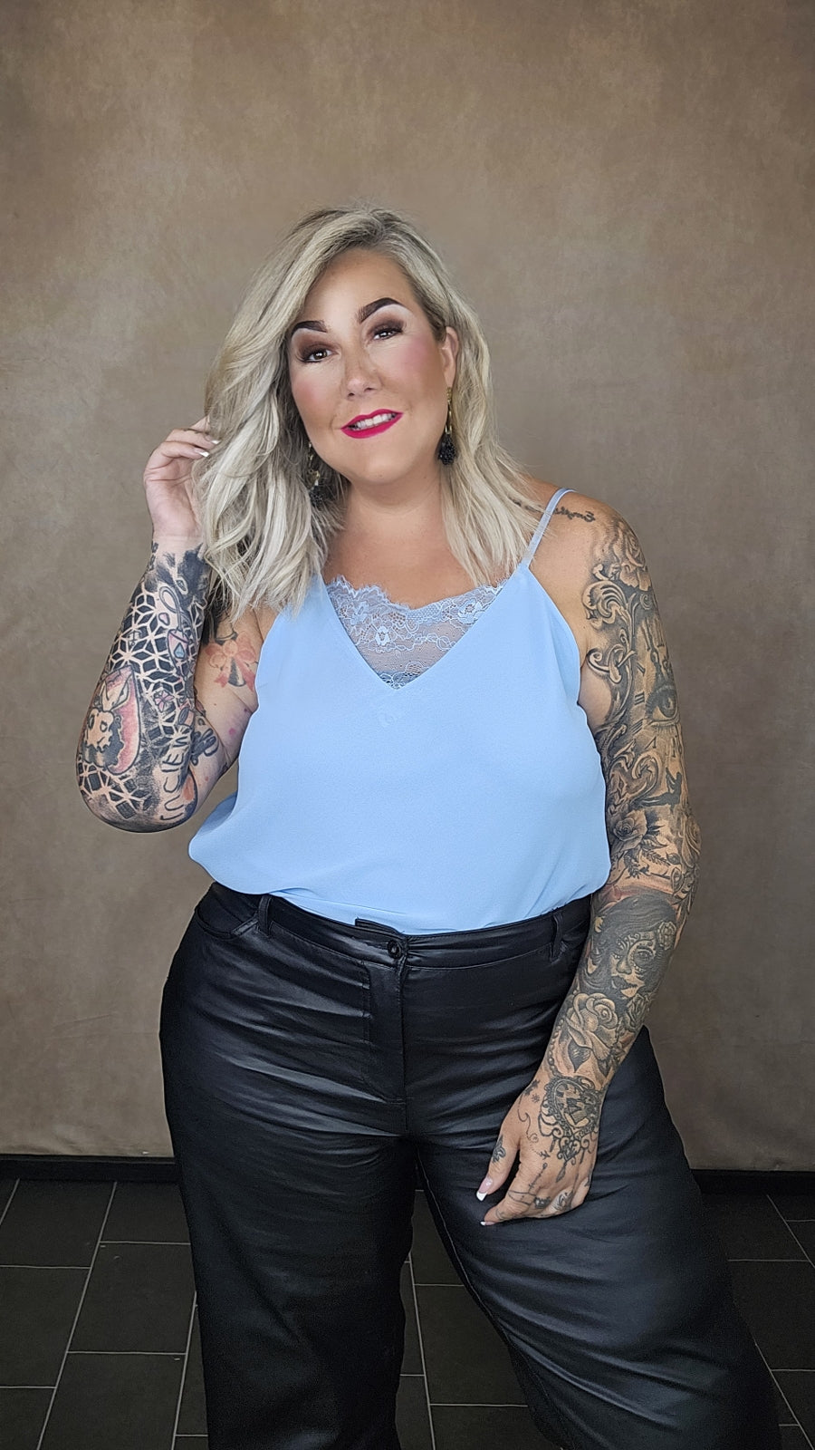 Top mit Spitze "Liz " in 17 Farben