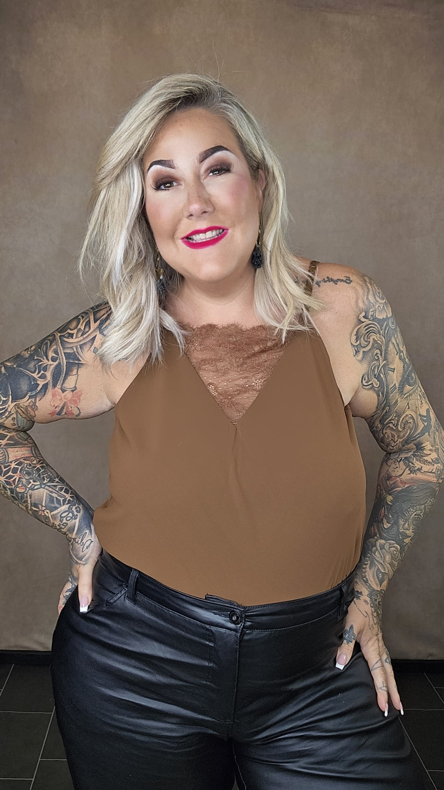 Top mit Spitze "Liz " in 17 Farben