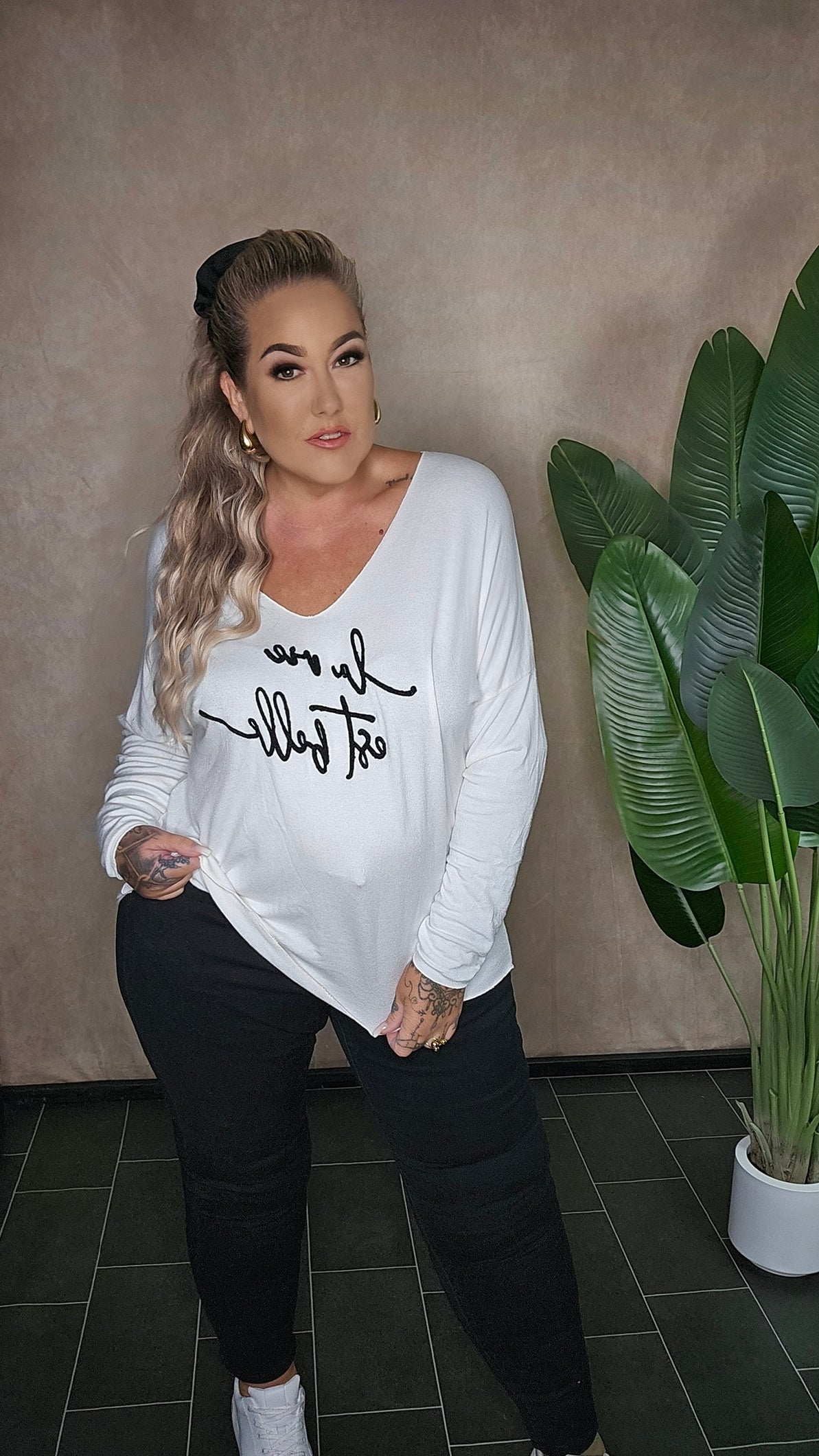 Oversize Langarmshirt "la vie est belle" weiss