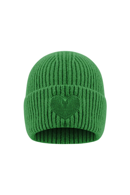 Rippstrick Beanie mit Herz-Patch 💚