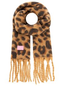 Schal Leo mit langen Fransen in Camel mit braun-schwarzem Leopardenmuster, geschlungene Gesamtansicht von vorne