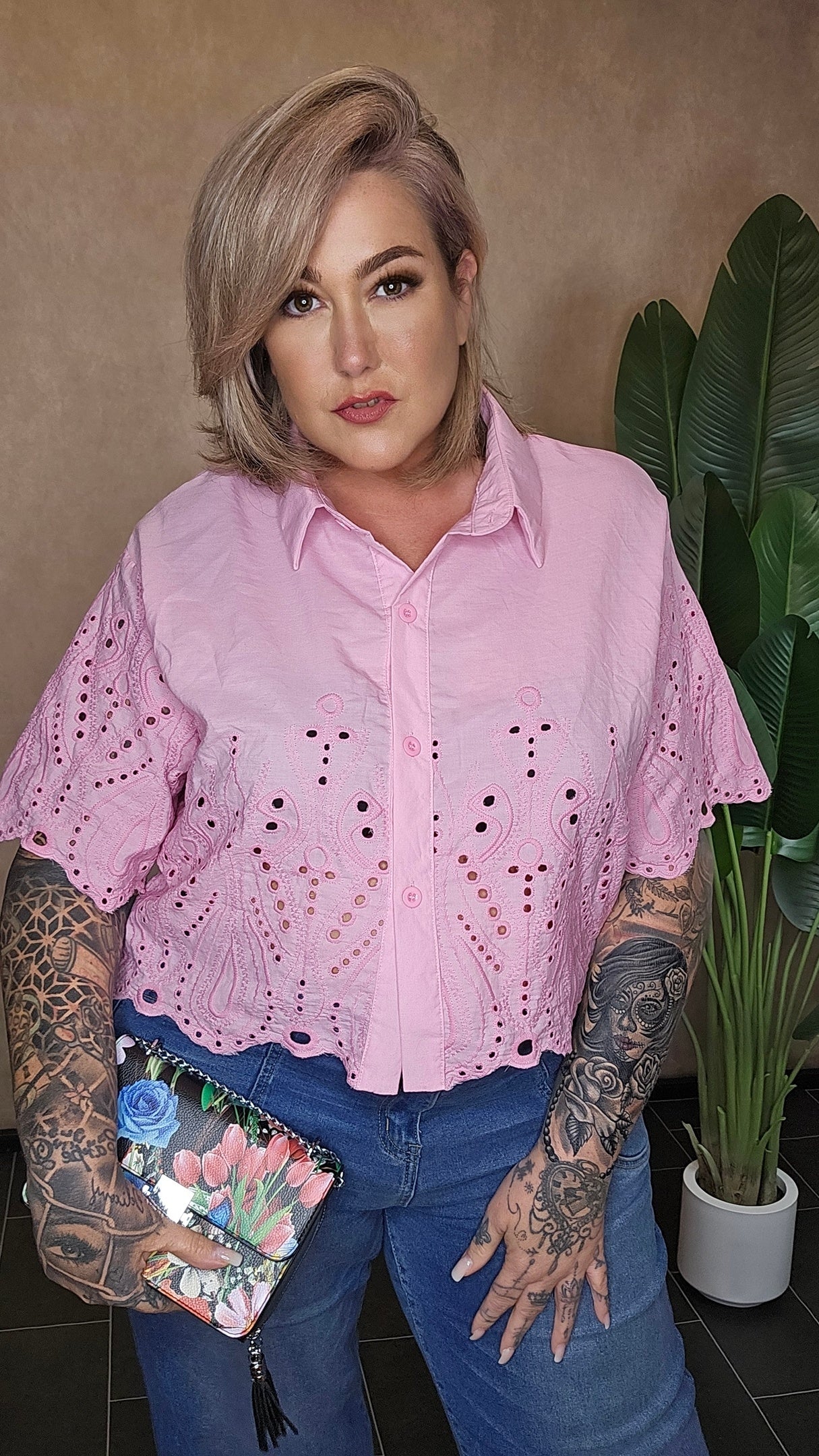 Lochstick Bluse  "Babe"