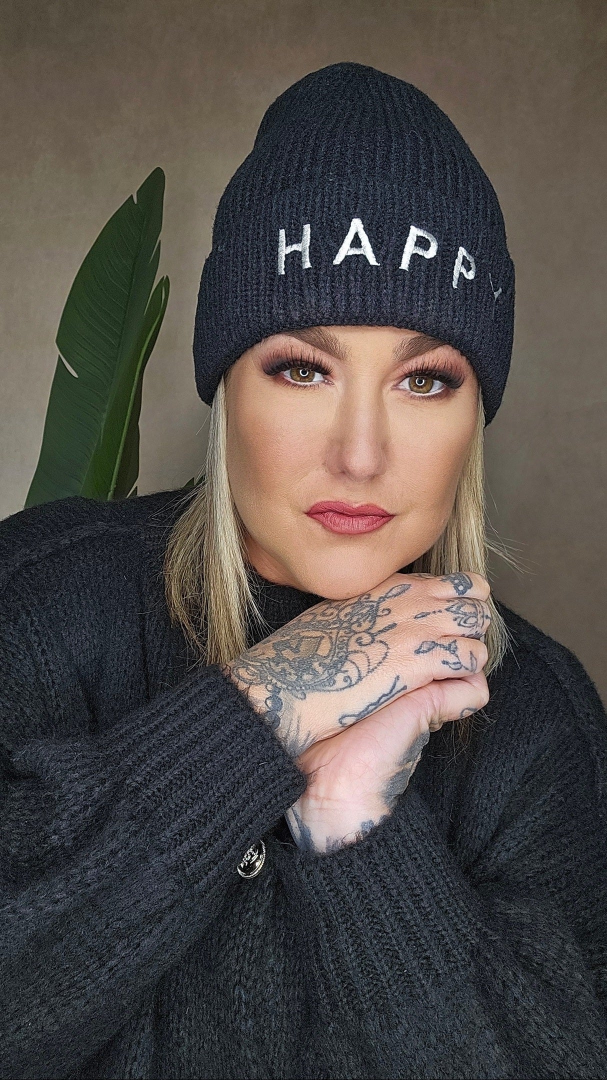 HAPPY Beanie in Schwarz 🖤