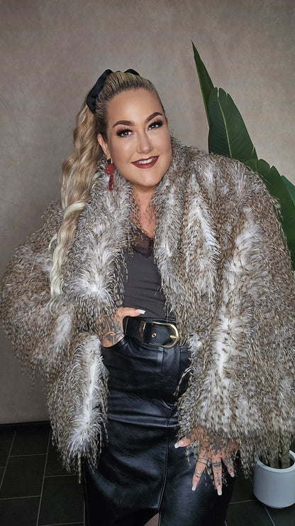 "Ice Queen" Oversize Felljacke