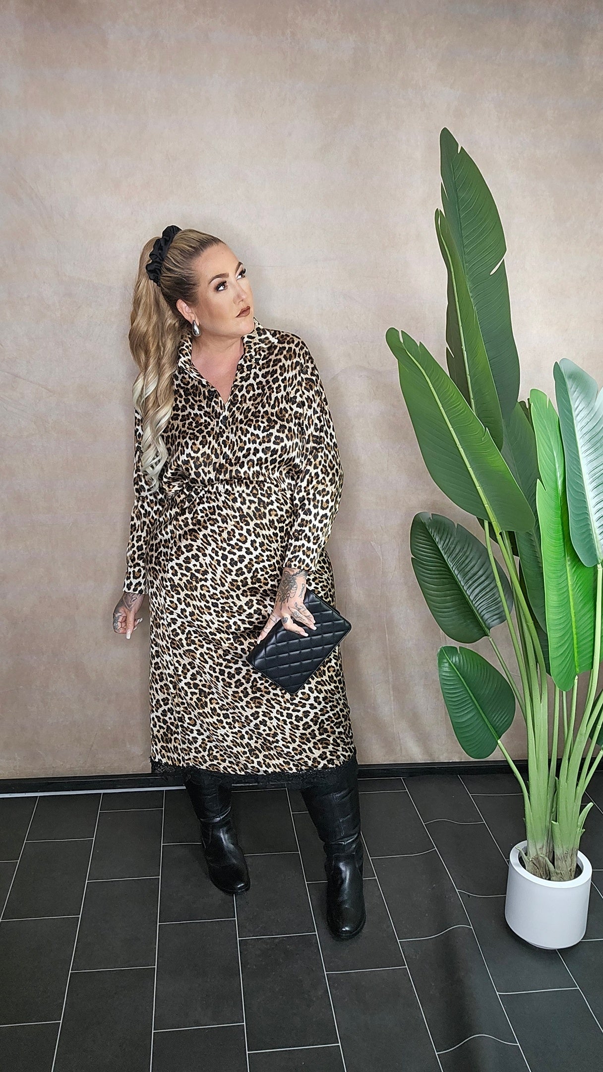 Leo Rock ganzes outfit von vorne