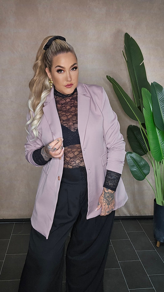 lazer Lavender Light in Fliederfarbe - Dreiviertel-Ansicht Plus Size 46-50