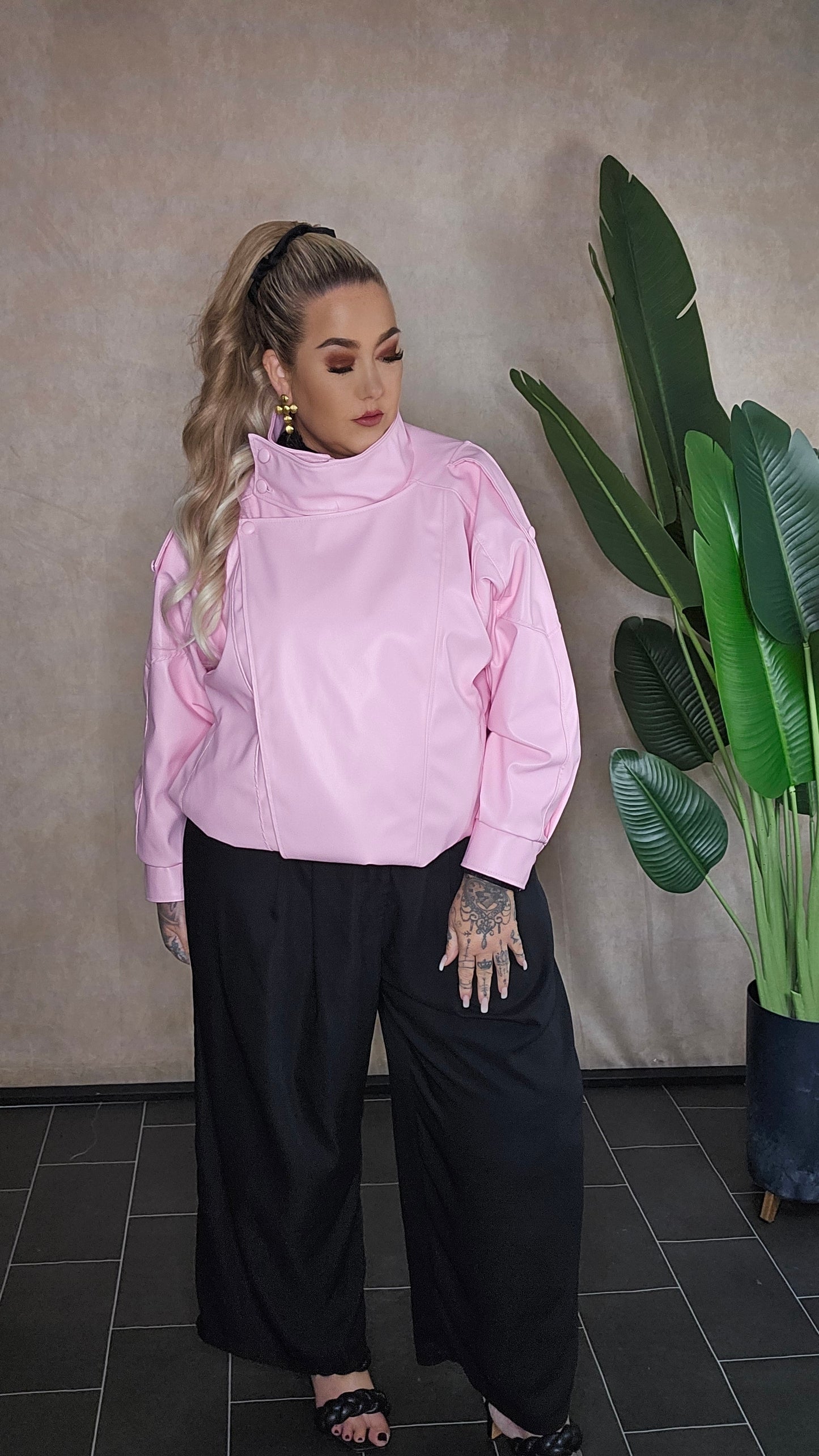 Lederjacke Blush Secret in Blush Rosa - Seitenansicht Plus Size One Size