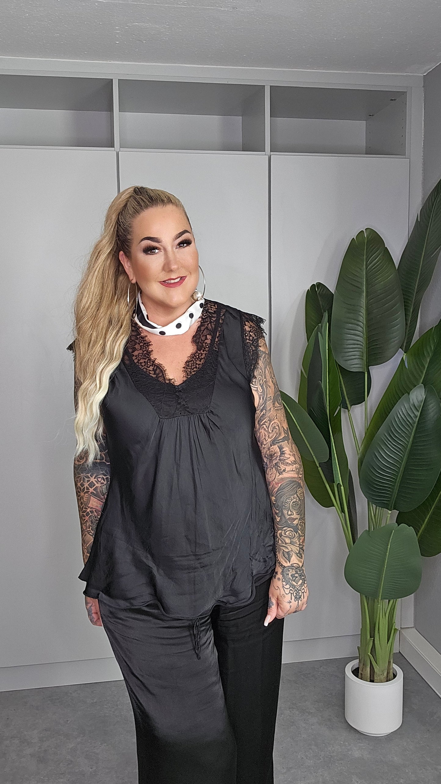 Satin Top LIV Schwarz