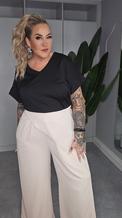Hose Loana in blau ,schwarz , beige