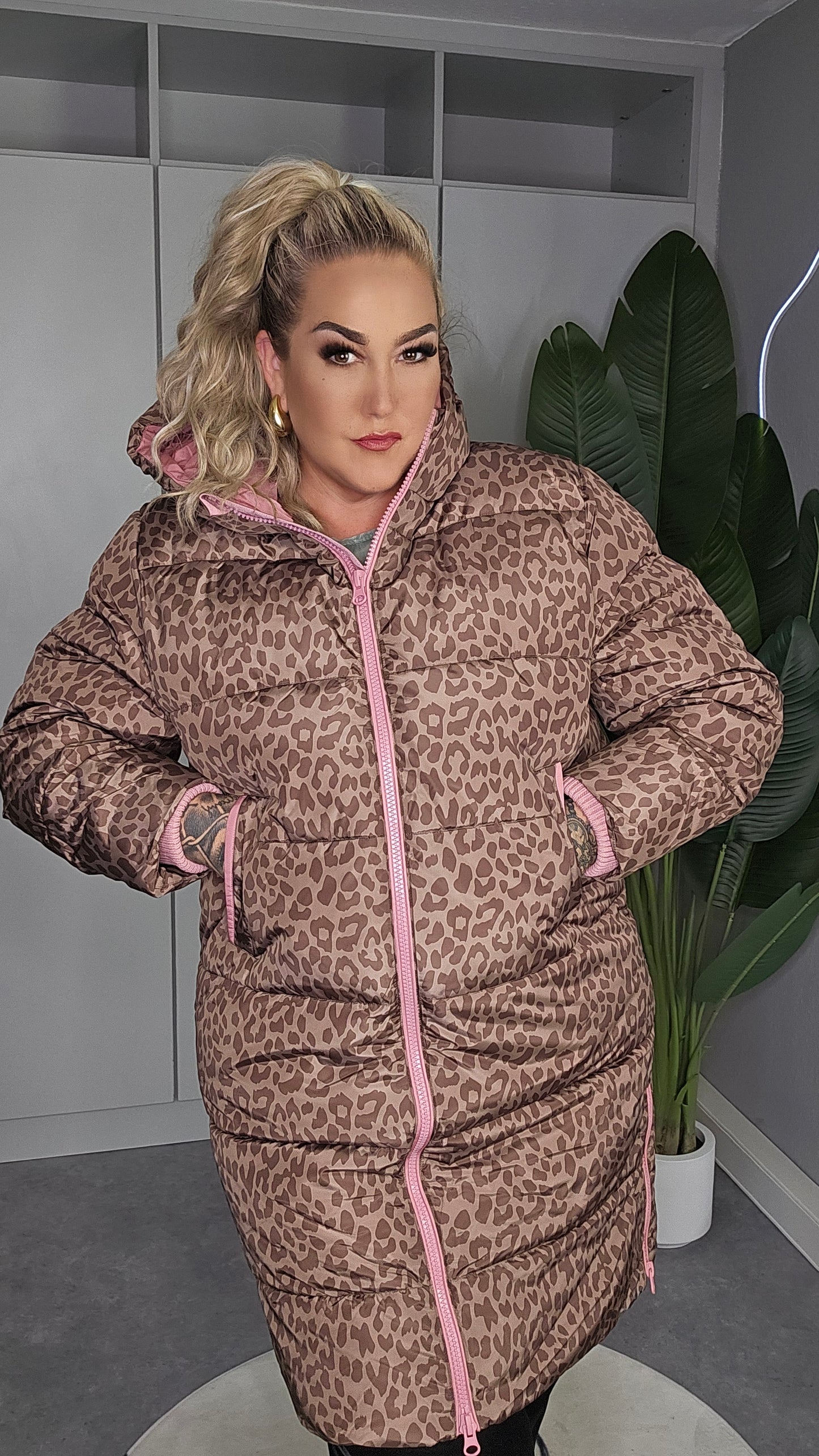 PRE SALE   Leo Steppmantel