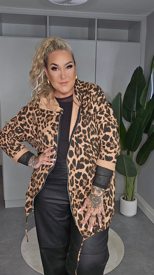Leo-Parka mit Kapuze – Braun Plus Size